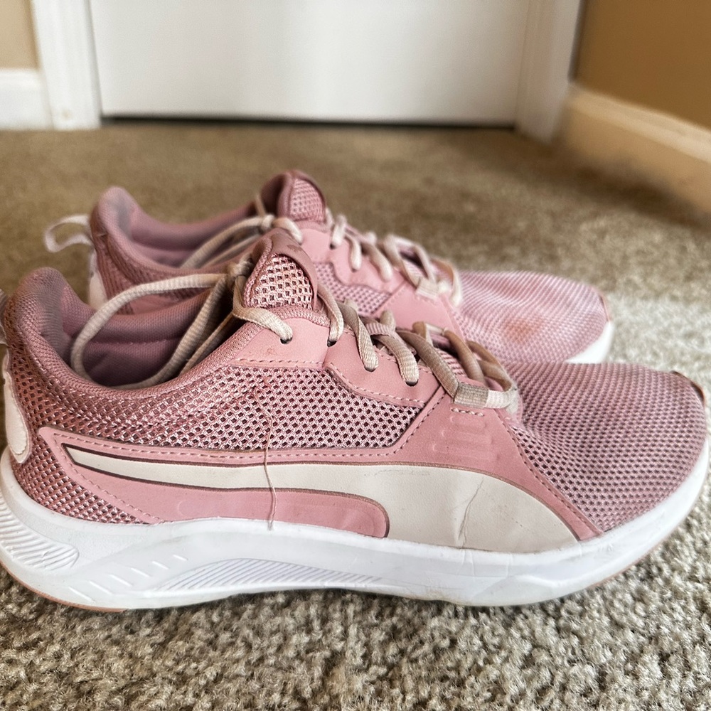 Puma Women's Pink Mesh Athletic Shoes
